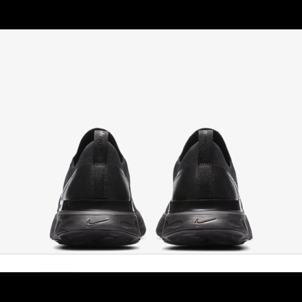 Men’s Nike shoes